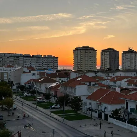 Costa Da Caparica Beach *