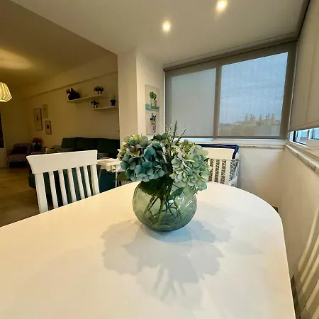 Costa Da Caparica Beach