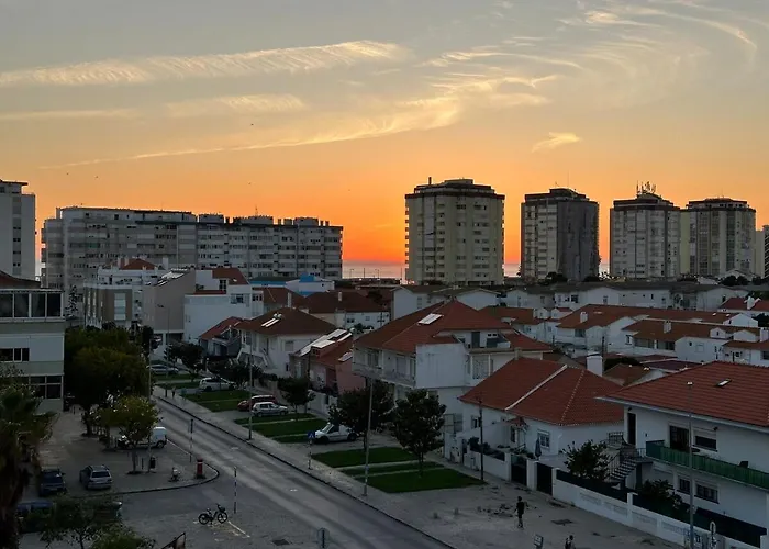 Costa Da Caparica Beach *